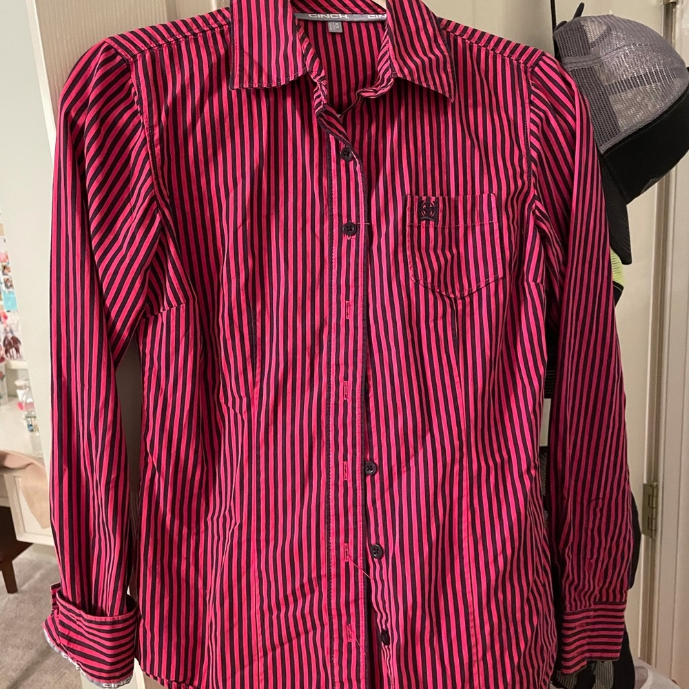Cinch button up